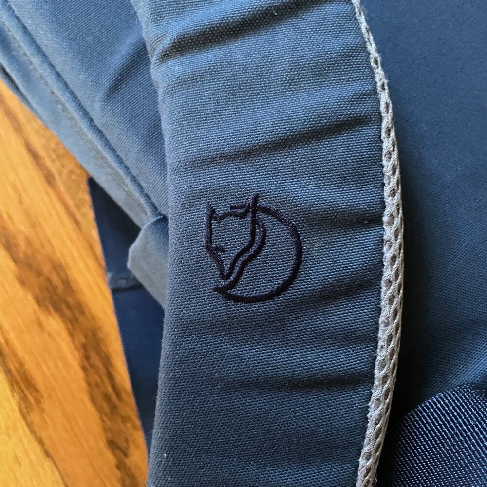 Fjallraven Raven 28L Backpack, Excellent Condition, Navy Blue - Picture 8 of 10